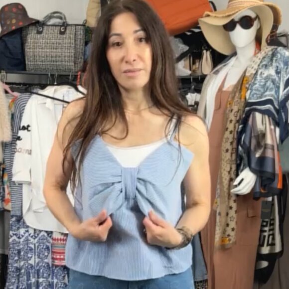 FROM PARIS FRANCE Stylish Cotton White Bow Top - Picture 2 of 2